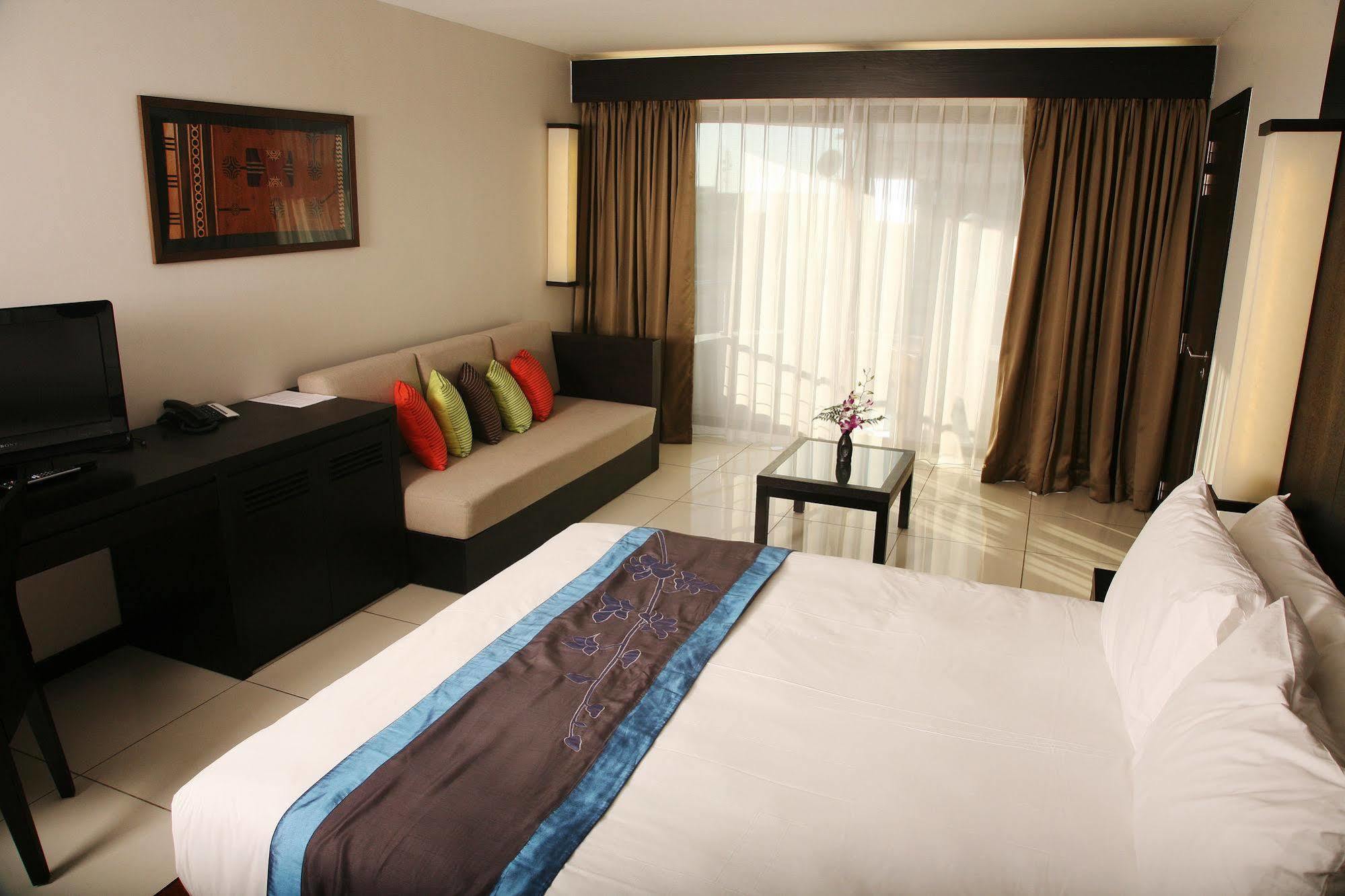 Hotel Tahiti Nui Папеете Екстериор снимка