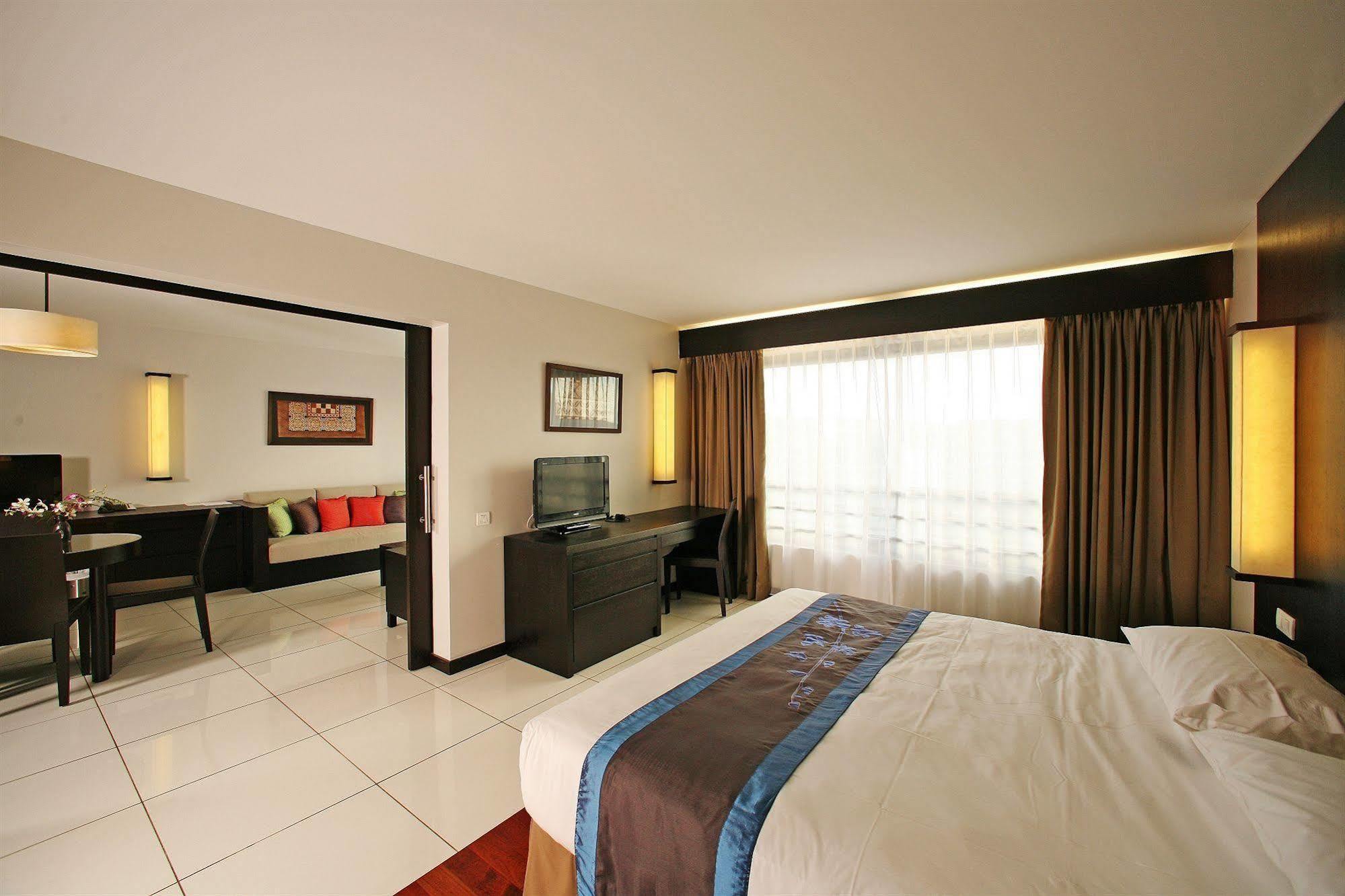 Hotel Tahiti Nui Папеете Екстериор снимка